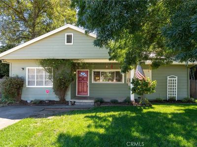 42 Oak Dr