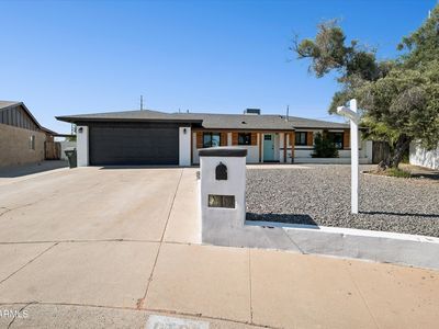 1720 W SUNNYSLOPE Lane