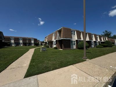 Property at 21 Florence Tollgate Pl, Florence, NJ