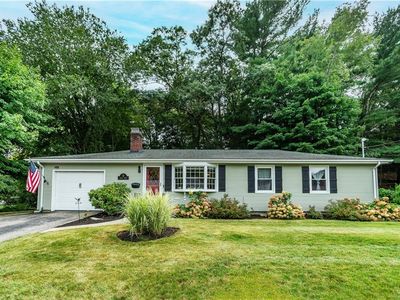 6 Manor Dr
