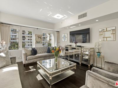 10520 Wilshire Blvd APT 407