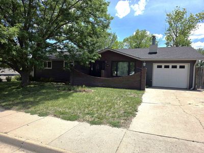 1304 W H St