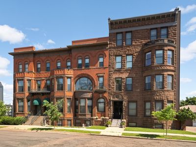 168 College Ave W APT 4