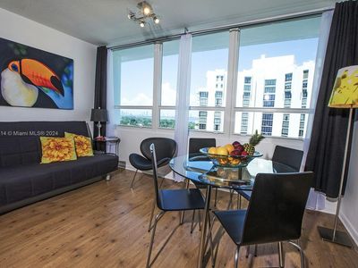 5445 Collins Ave APT 1712