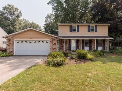 711 Arlington Dr