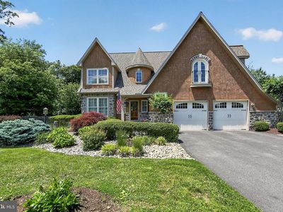 10 Kenmore Ln