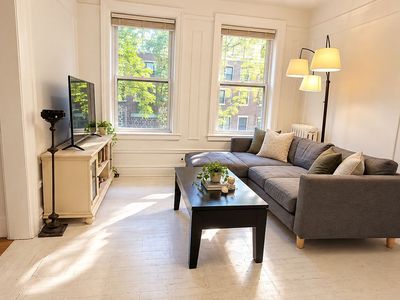 1974 Lafontaine Ave APT 4E