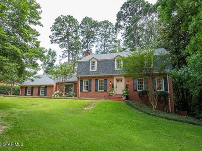 621 Sherwood Rd