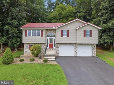 Property at 10113 Cardinal Dr, Orrstown, PA