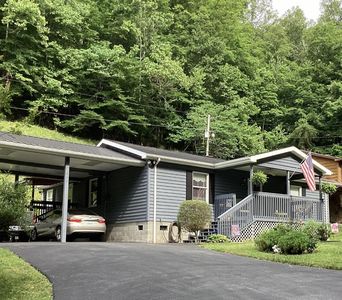 211 Meade Hts
