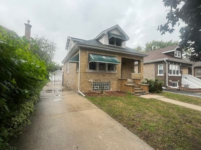 Property at 1430 S 10th Ave, Maywood, IL