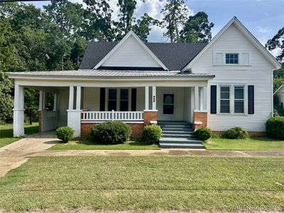 403 W Main St