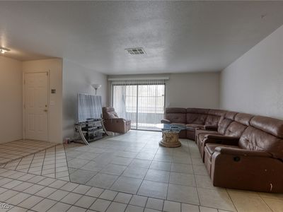 5231 Lindell Rd UNIT 103