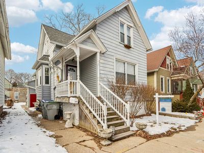 2557 North Gordon PLACE