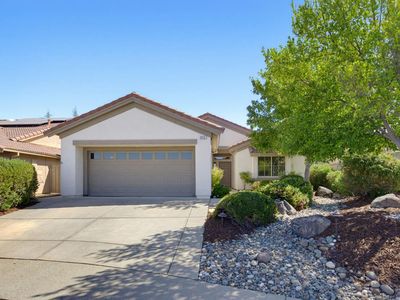 835 Azalea Ct