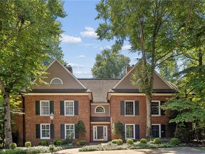 225 Woodmere Dr APT A