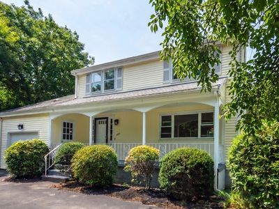 369 Dedham Ave