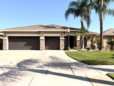 3216 W Buena Vista Avenue