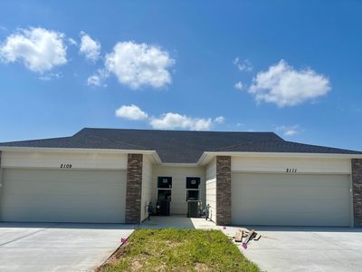 2109-2111 N Melody Ln