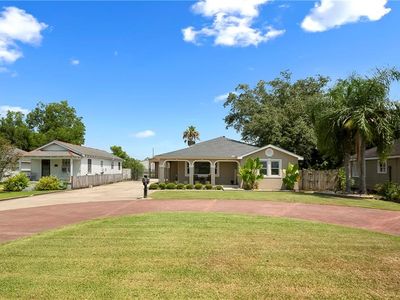 5104 Belle Terre Rd