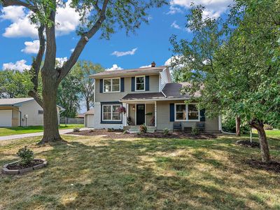 Property at 1694 Hinton Trl N, Oakdale, MN