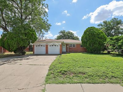1537 Smiley St