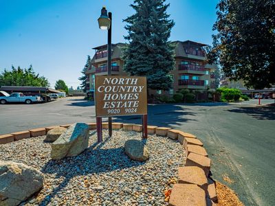 9020 N Country Homes Blvd APT 15