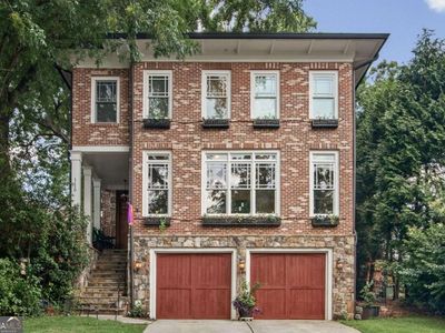 1110 University Dr NE