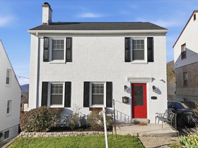 806 Trost Ave