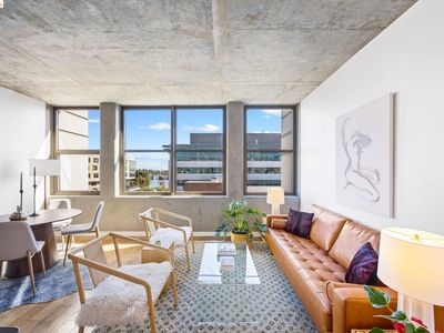 311 2nd St APT 714