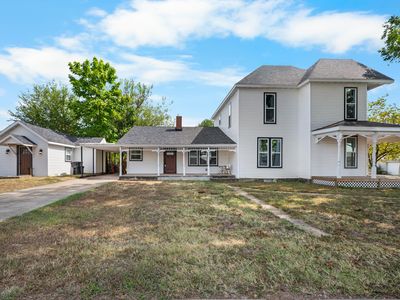 327 E Chestnut Street