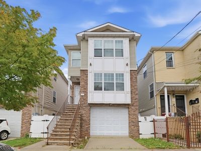 97 N 6Th St
