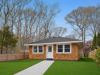 50 Squires Ave