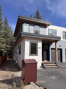 Property at 9777 Ellington Dr, Truckee, CA