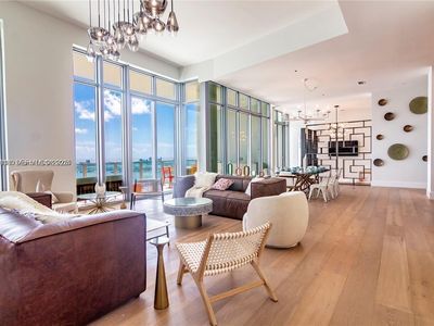 2900 NE 7th Ave PENTHOUSE 5002