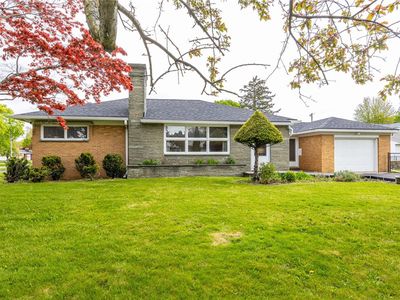 5 Bayberry Ln