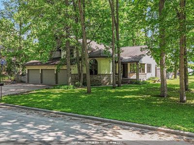 1711 E ROBIN WAY