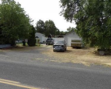 Property at 1860 E Hooker Rd, Hermiston, OR