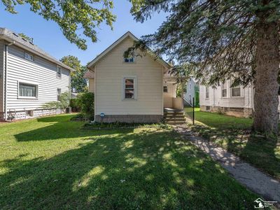 452 Sackett Ave