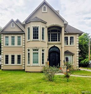 305 N Jackson St