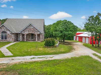 200 Private Road 2705