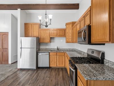 6371 Aspenwood Plz
