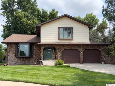 Property at 2304 High St, Beatrice, NE