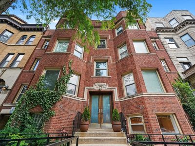 716 W Barry Ave APT 3