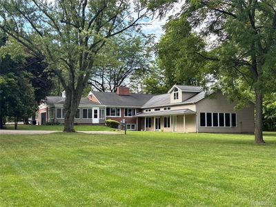 830 W Gilford Rd