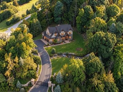 5797 Chestnut Ridge Rd