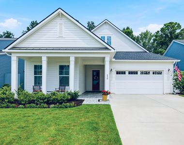 210 Foxbriar Ct