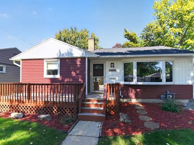 3710 Sussex Ln