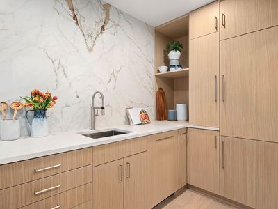 67 E 11th St APT 205