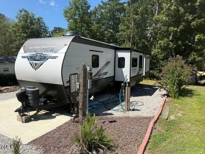 105 Red Oak Dr
